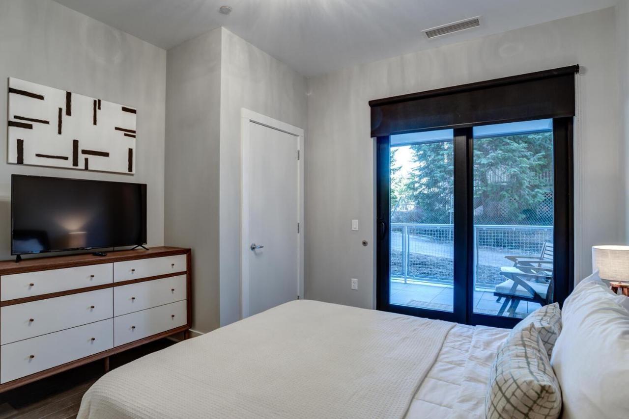 145 Biltmore Ave 541b0c * Asheville